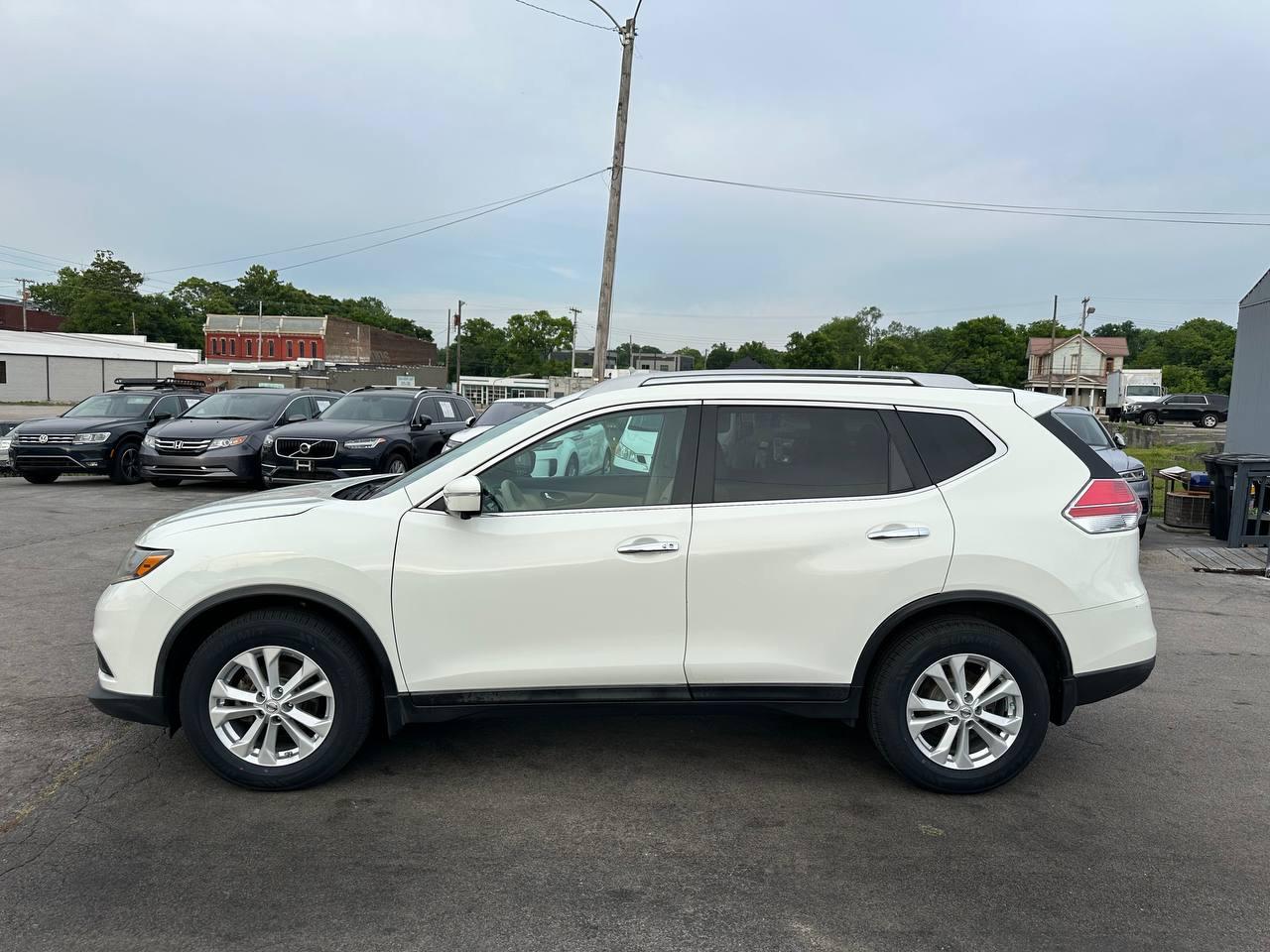 Nissan Rogue SV 2WD 2015