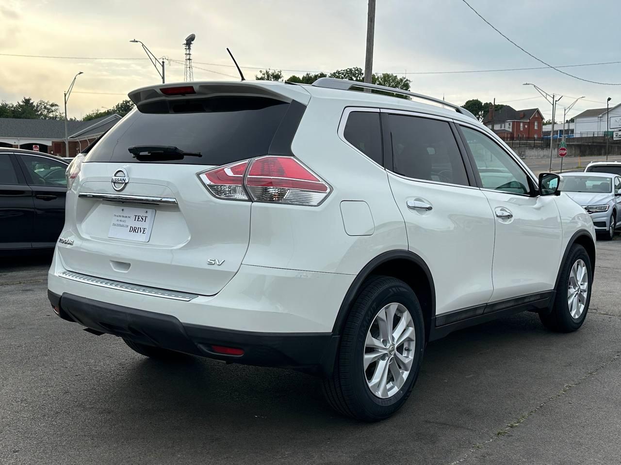 Nissan Rogue SV 2WD 2015