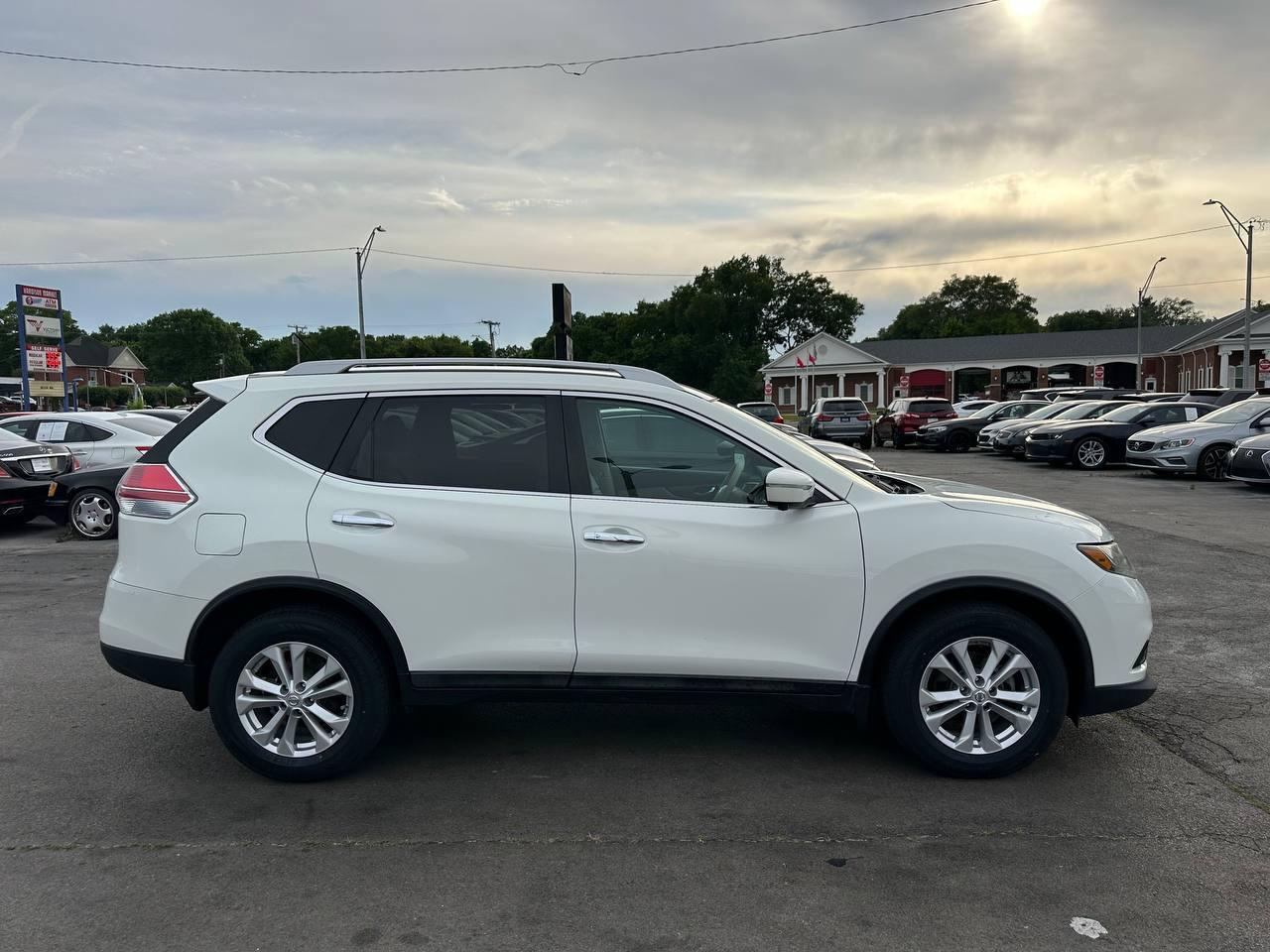 Nissan Rogue SV 2WD 2015