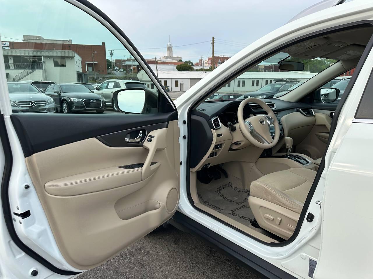 Nissan Rogue SV 2WD 2015