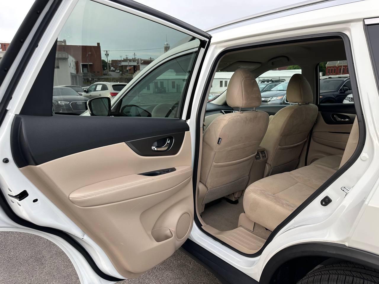 Nissan Rogue SV 2WD 2015