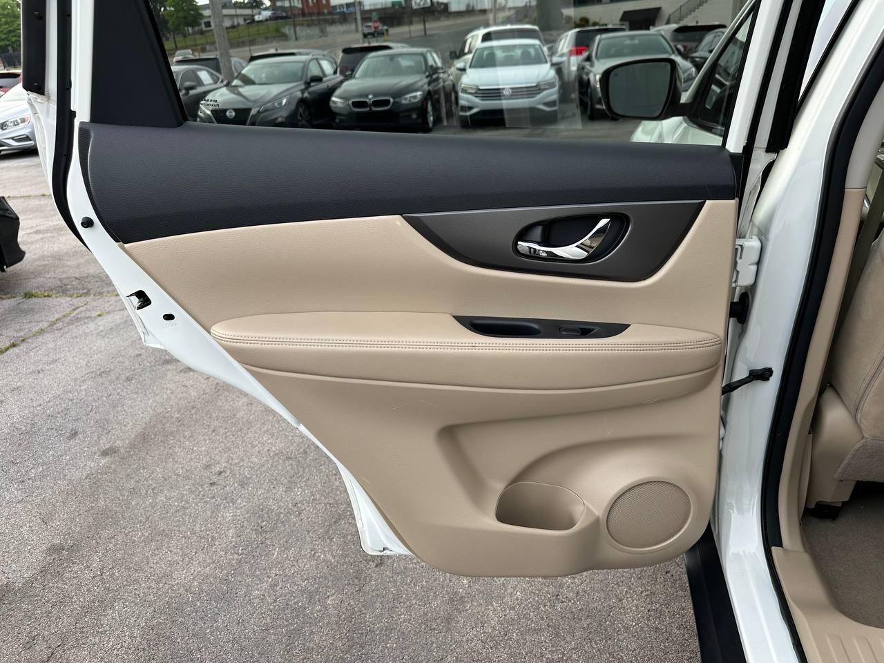 Nissan Rogue SV 2WD 2015