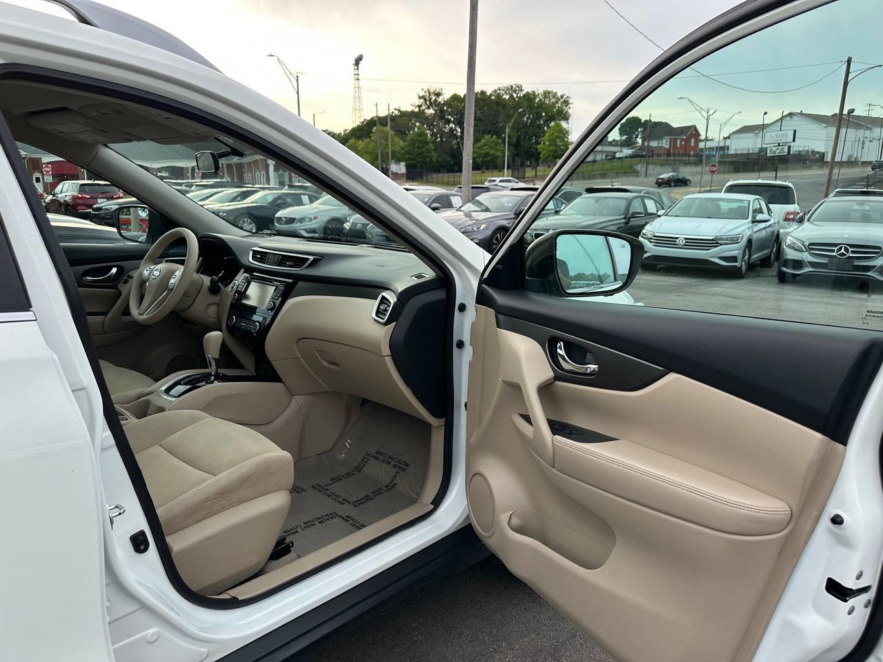 Nissan Rogue SV 2WD 2015