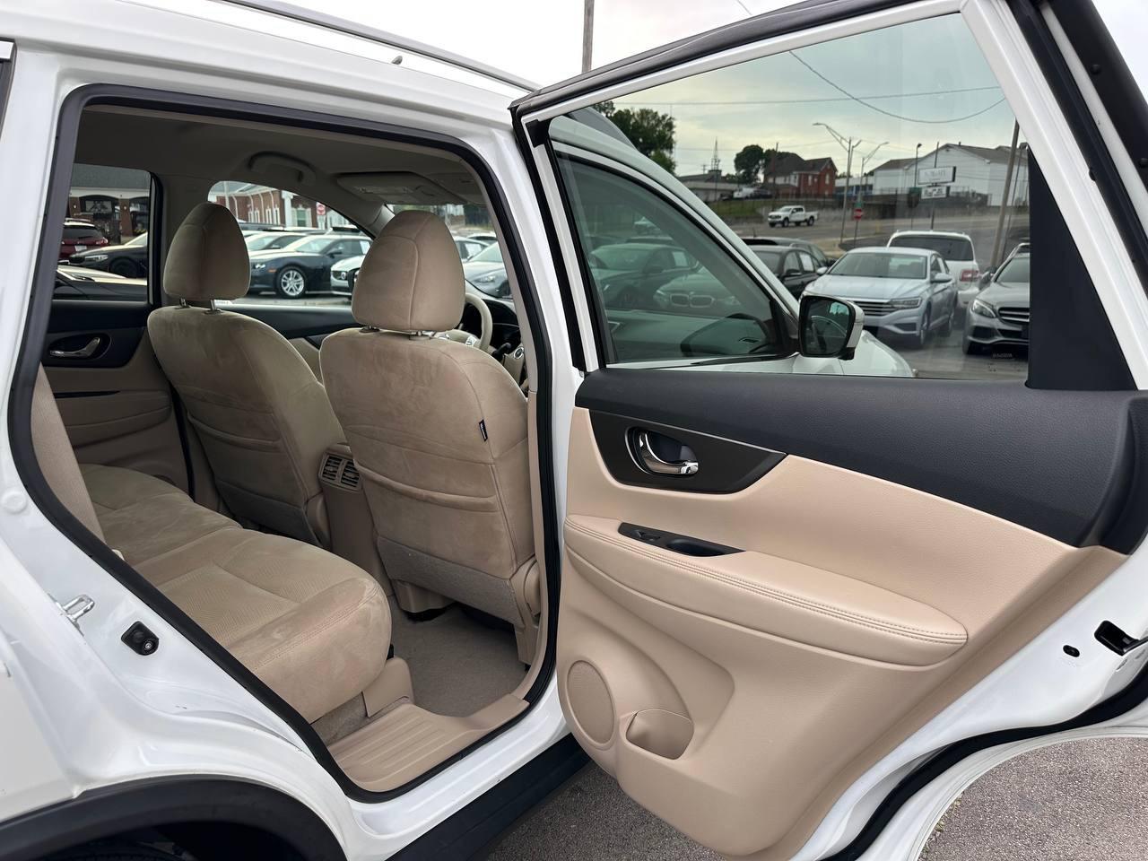 Nissan Rogue SV 2WD 2015