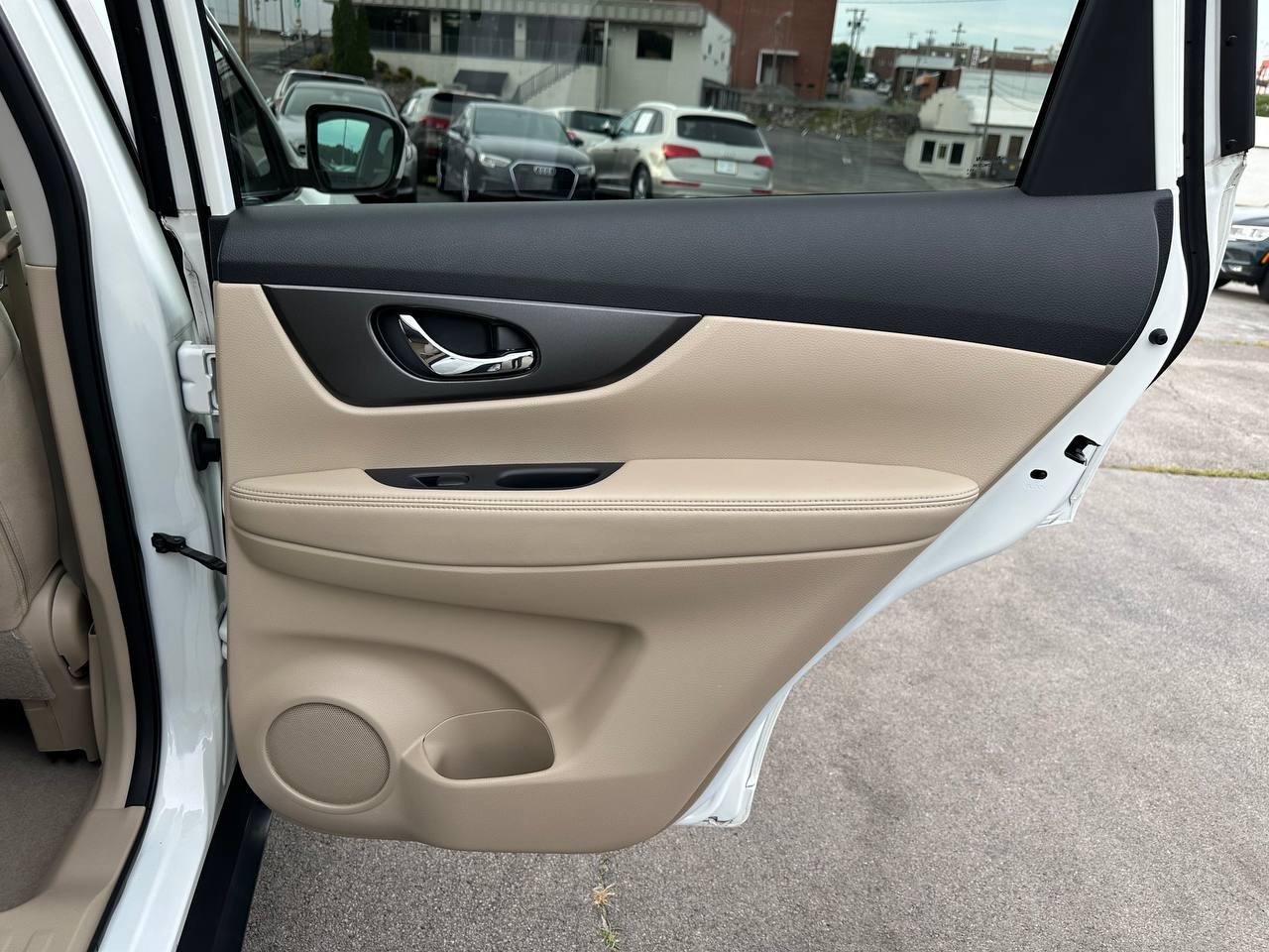 Nissan Rogue SV 2WD 2015