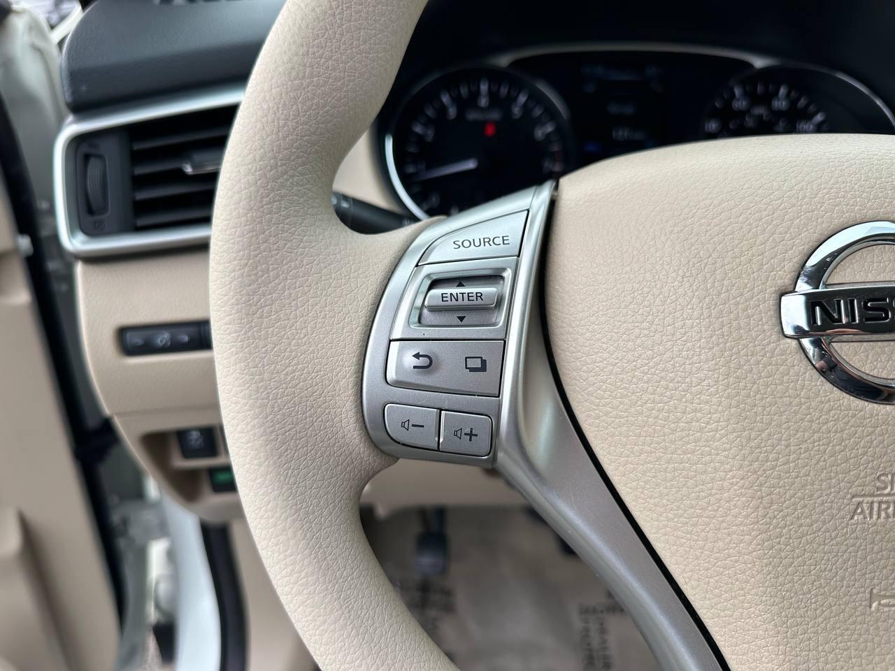 Nissan Rogue SV 2WD 2015