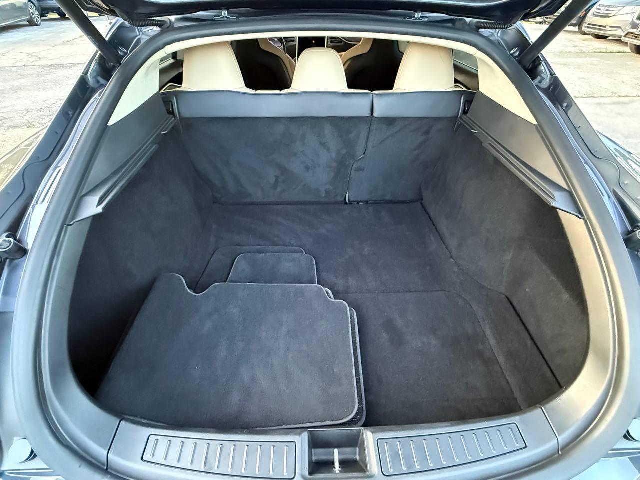 Tesla Model S 85D 2015