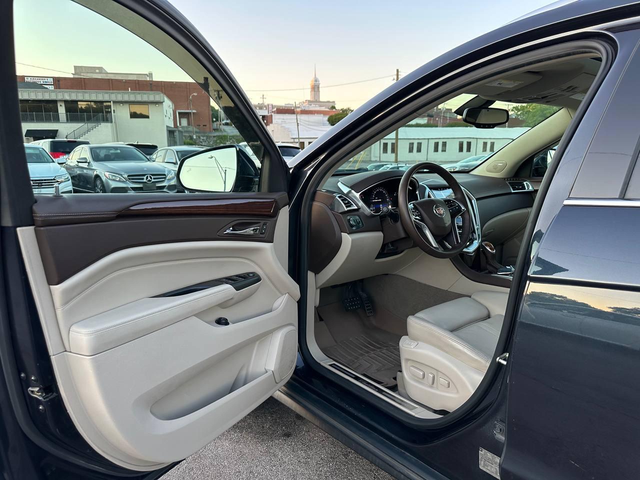 Cadillac SRX Luxury Collection FWD 2016
