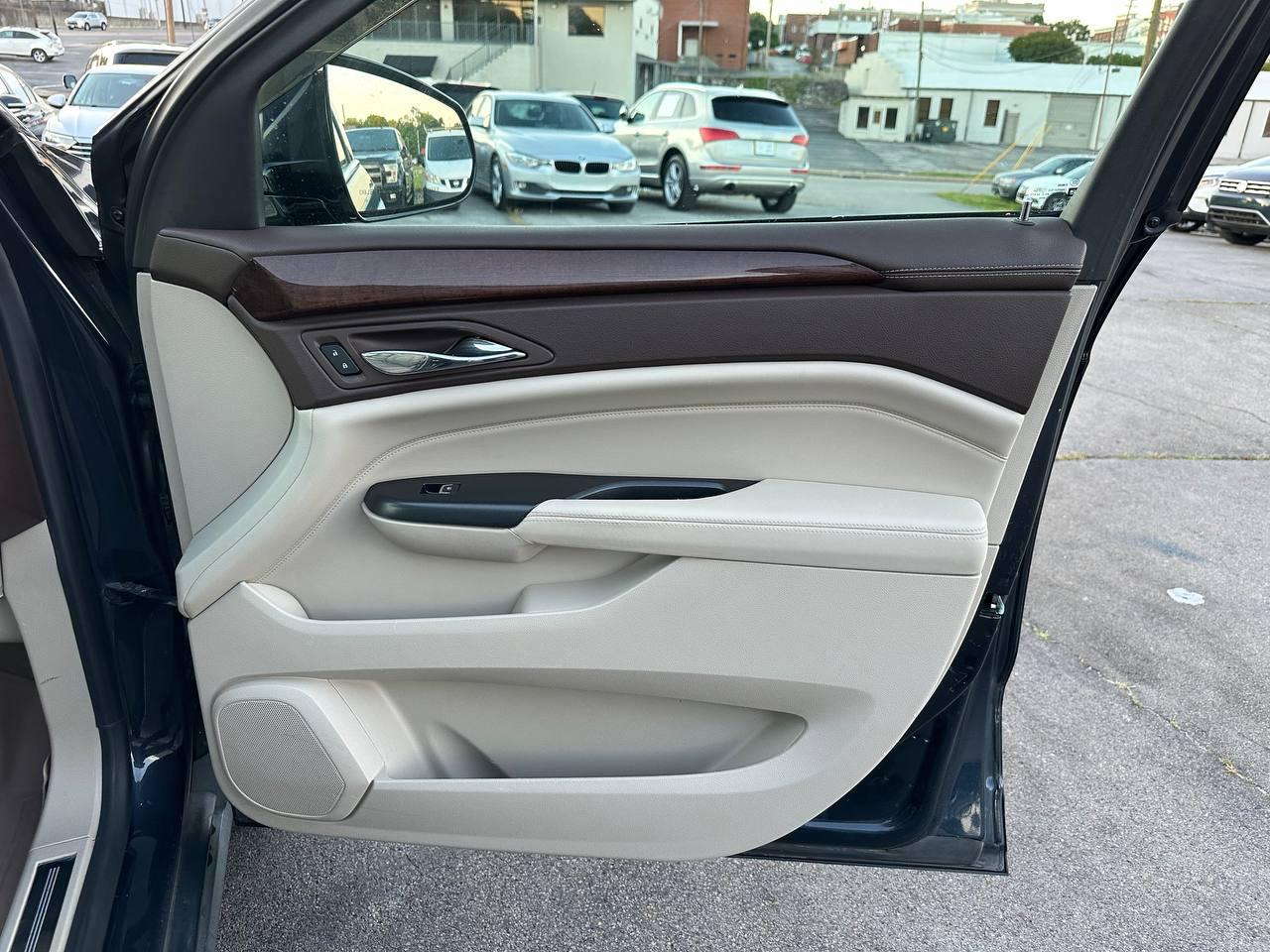 Cadillac SRX Luxury Collection FWD 2016