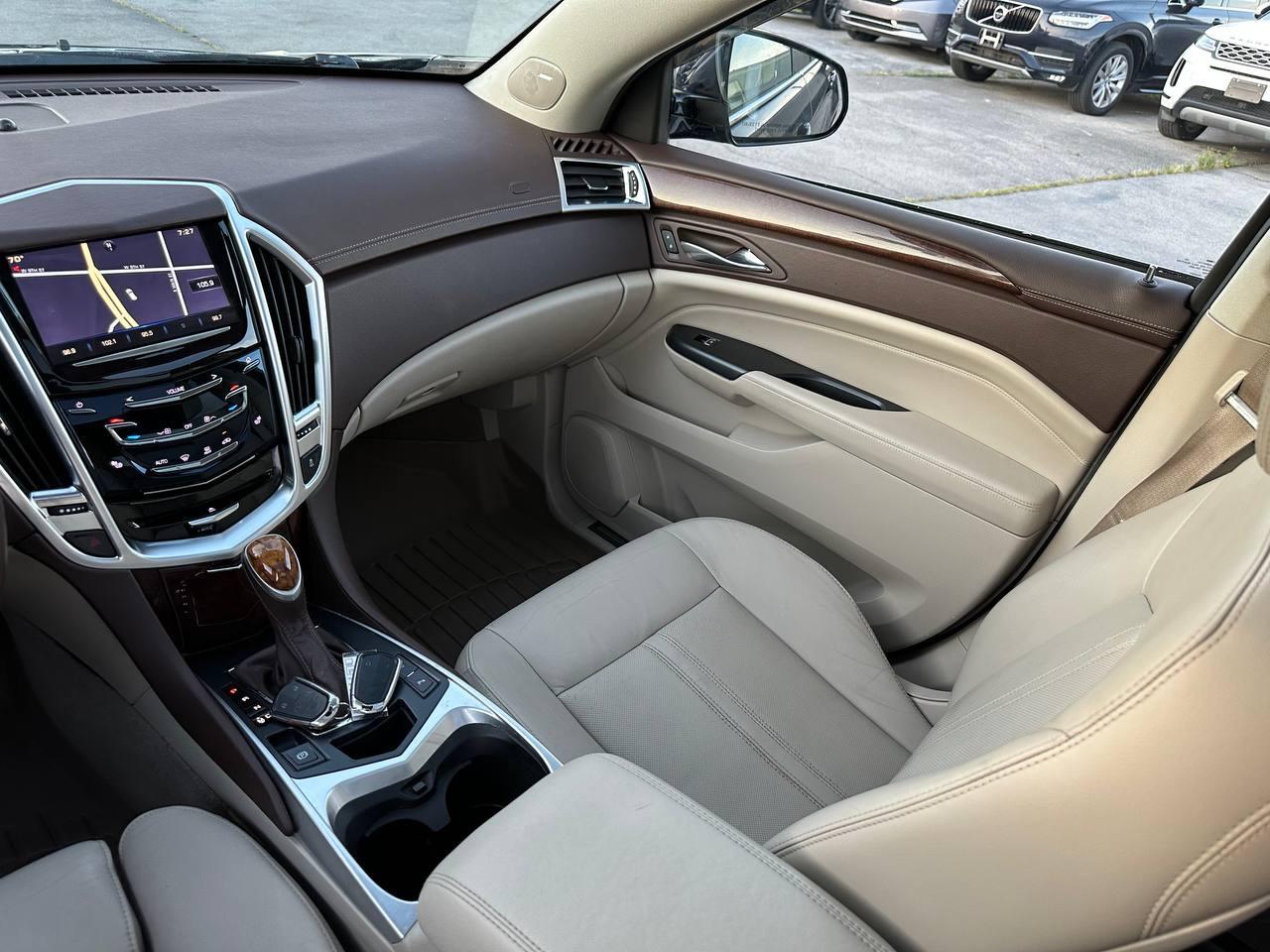 Cadillac SRX Luxury Collection FWD 2016
