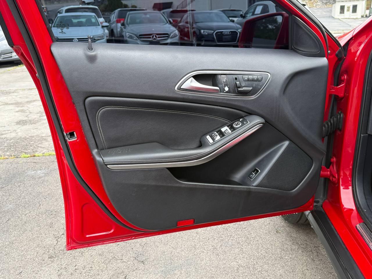 Mercedes-Benz GLA-Class GLA250 2015