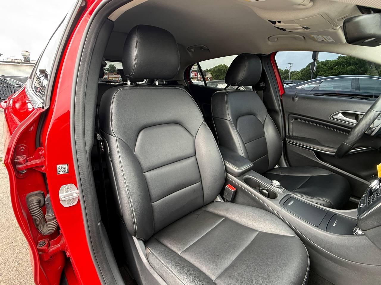 Mercedes-Benz GLA-Class GLA250 2015