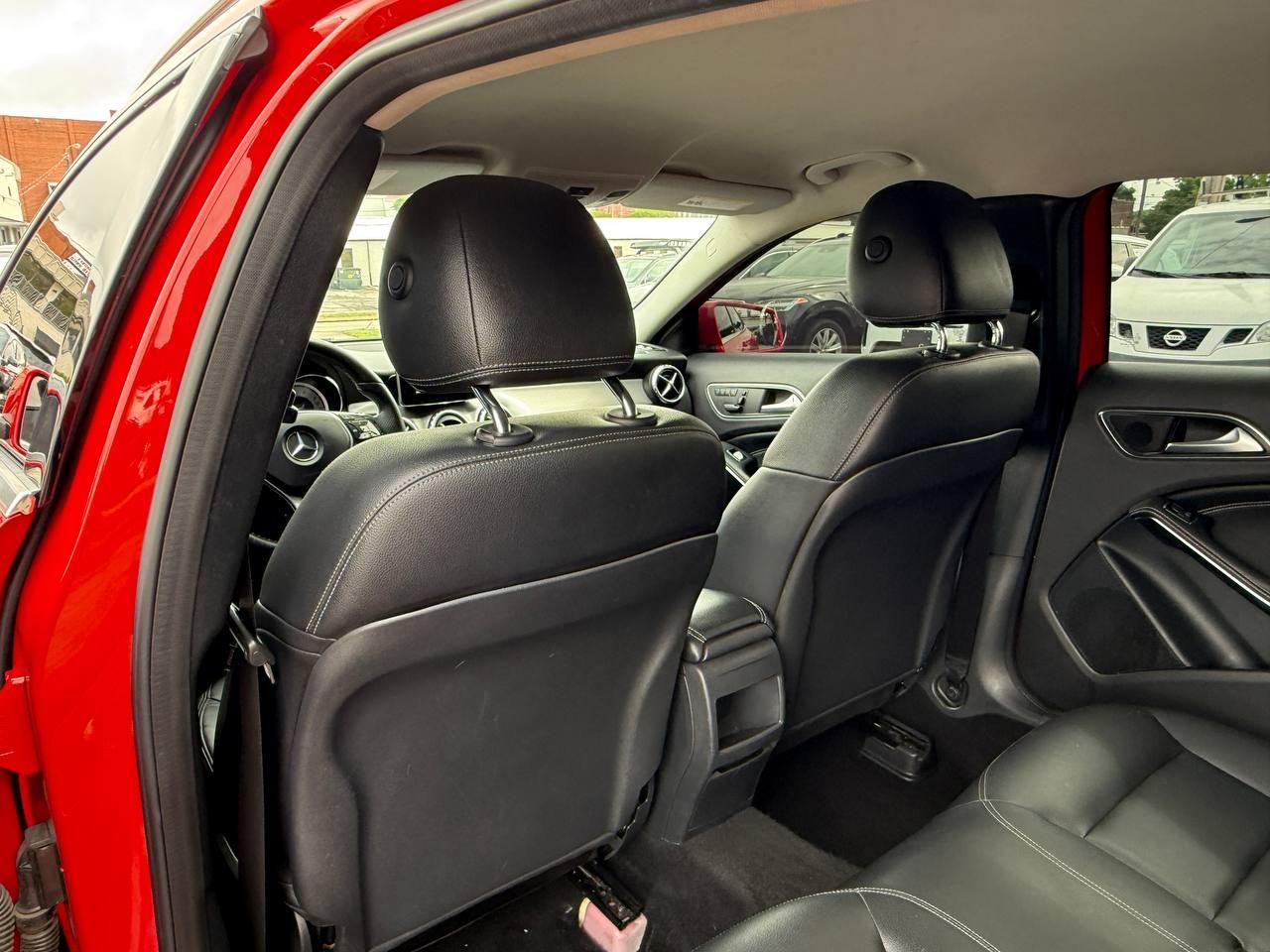 Mercedes-Benz GLA-Class GLA250 2015