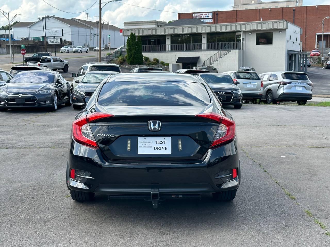 Honda Civic LX Sedan CVT 2016