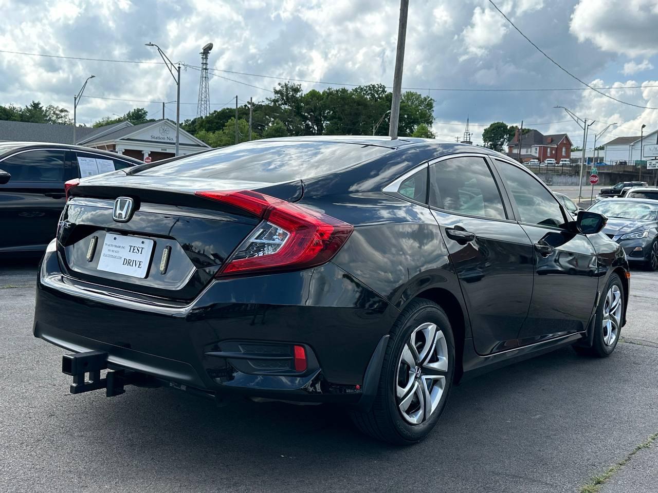 Honda Civic LX Sedan CVT 2016