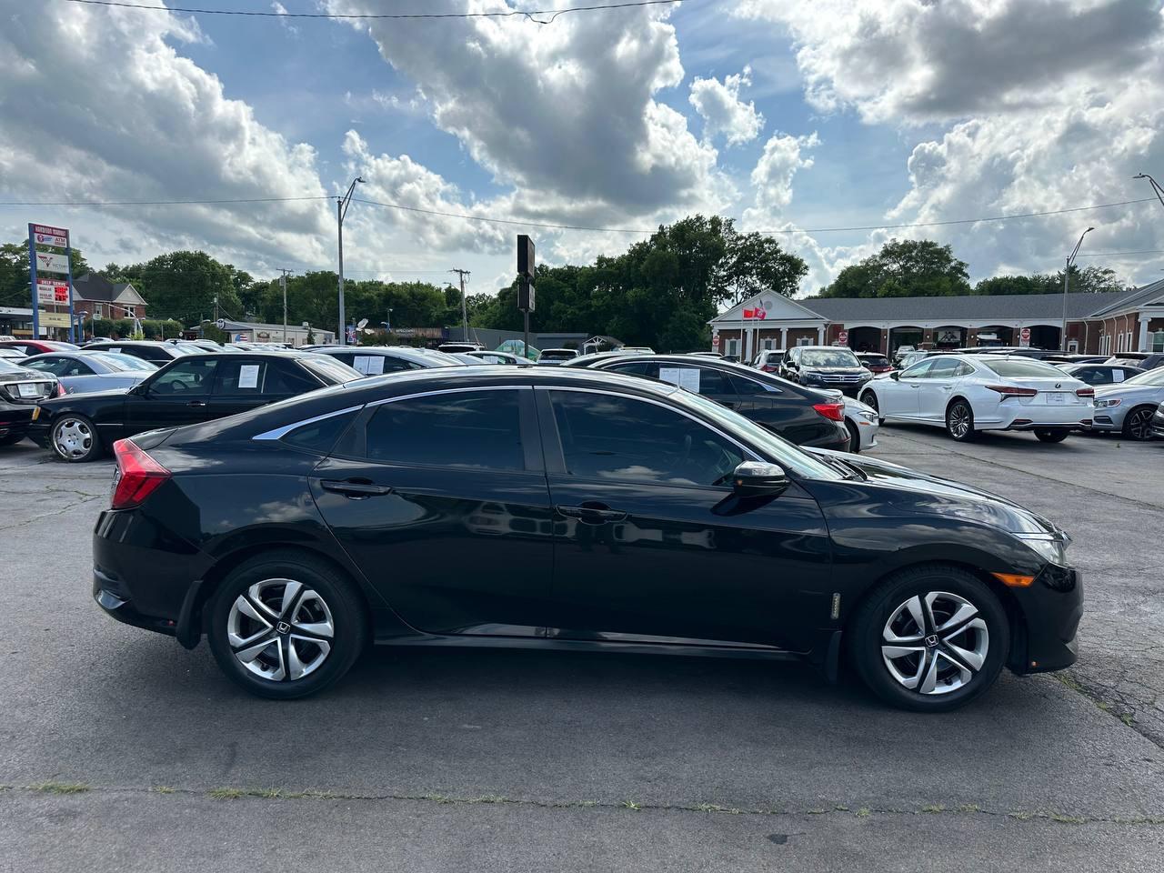 Honda Civic LX Sedan CVT 2016