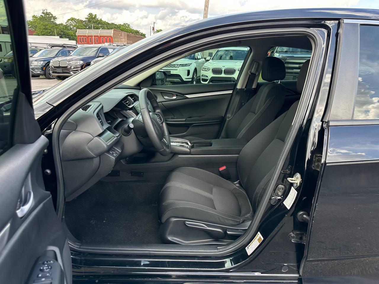 Honda Civic LX Sedan CVT 2016