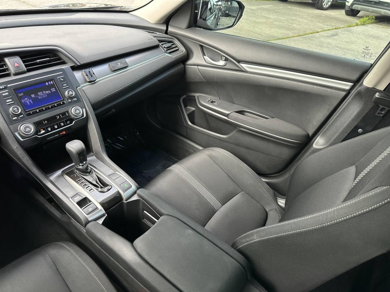 Honda Civic LX Sedan CVT 2016