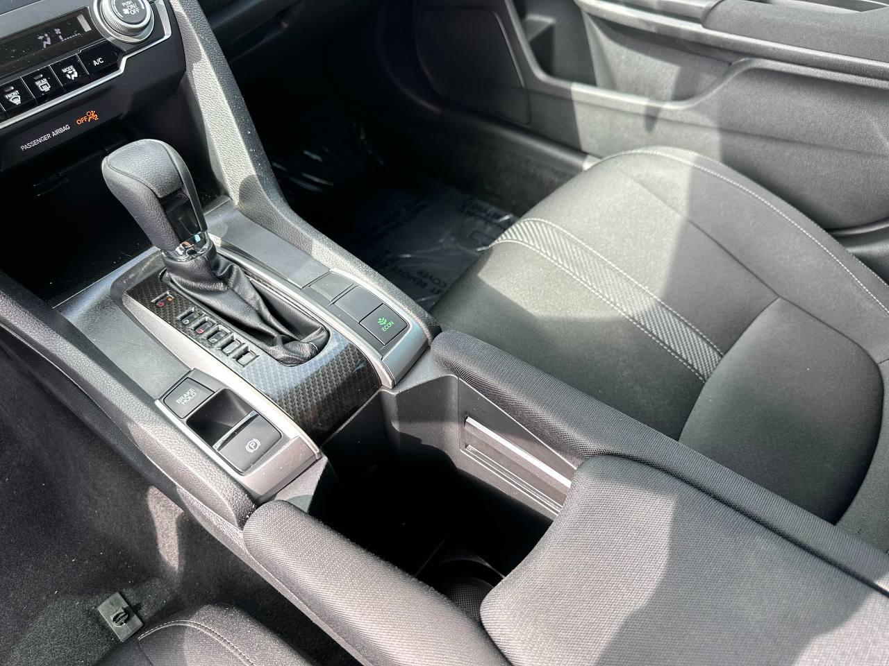 Honda Civic LX Sedan CVT 2016