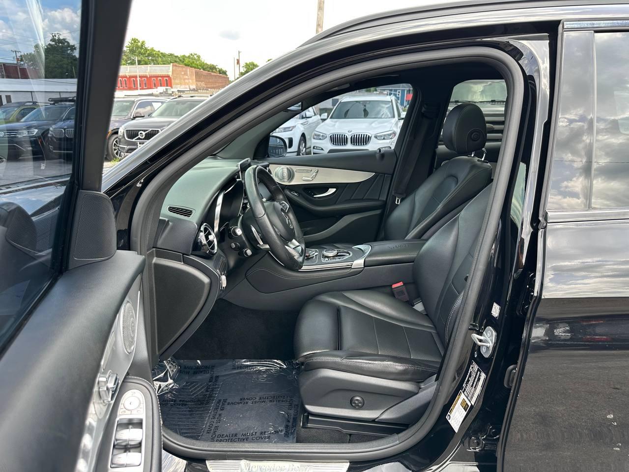Mercedes-Benz GLC-Class GLC300 2019