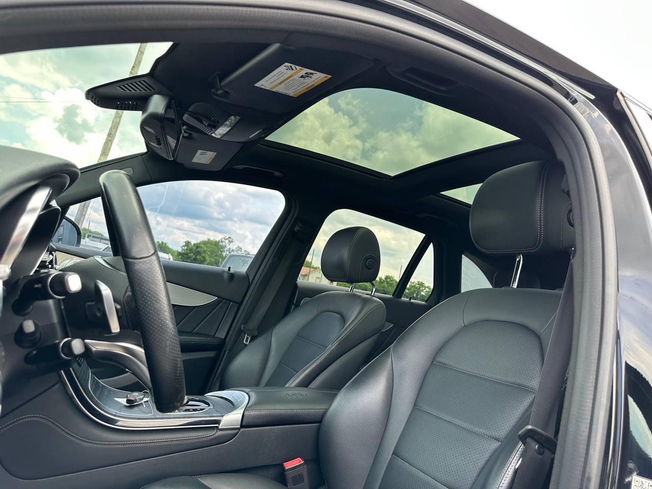 Mercedes-Benz GLC-Class GLC300 2019
