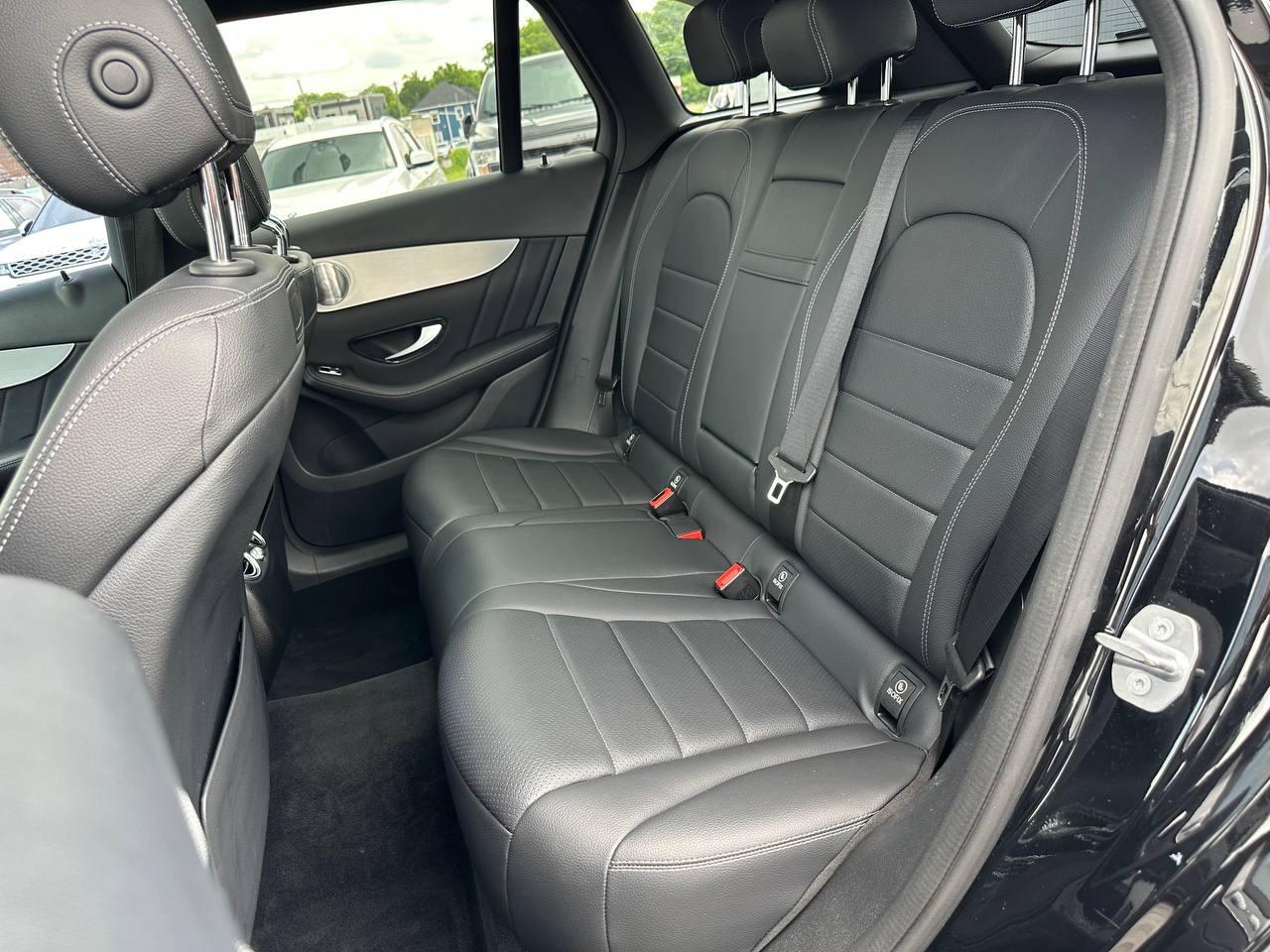 Mercedes-Benz GLC-Class GLC300 2019