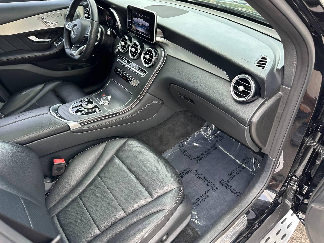 Mercedes-Benz GLC-Class GLC300 2019