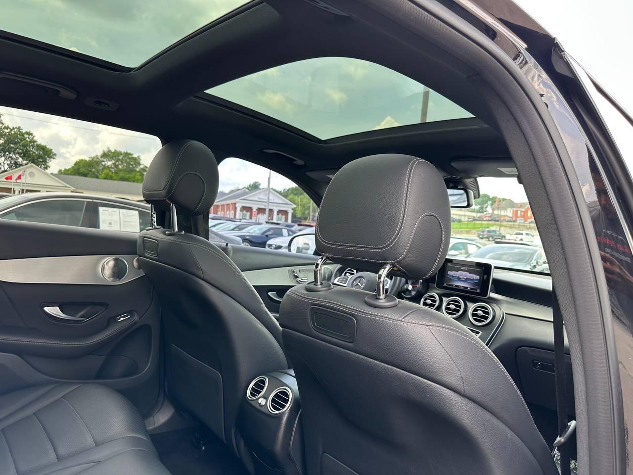 Mercedes-Benz GLC-Class GLC300 2019