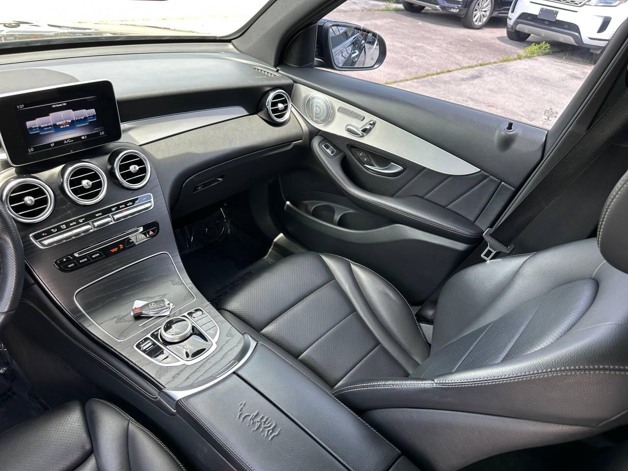 Mercedes-Benz GLC-Class GLC300 2019