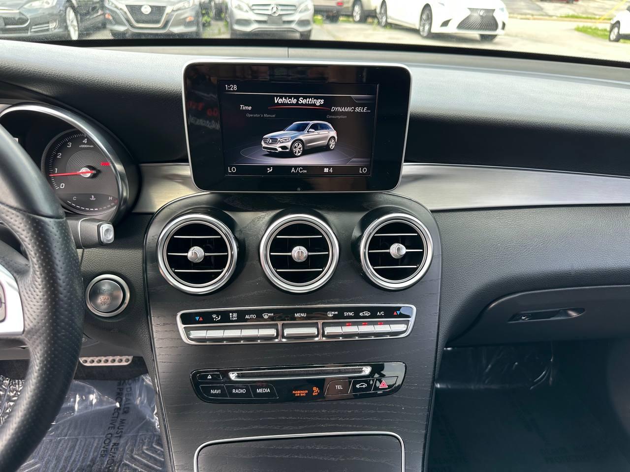 Mercedes-Benz GLC-Class GLC300 2019