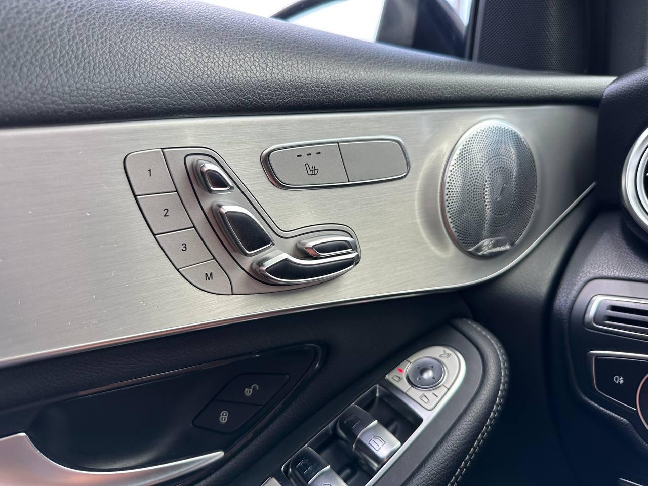 Mercedes-Benz GLC-Class GLC300 2019