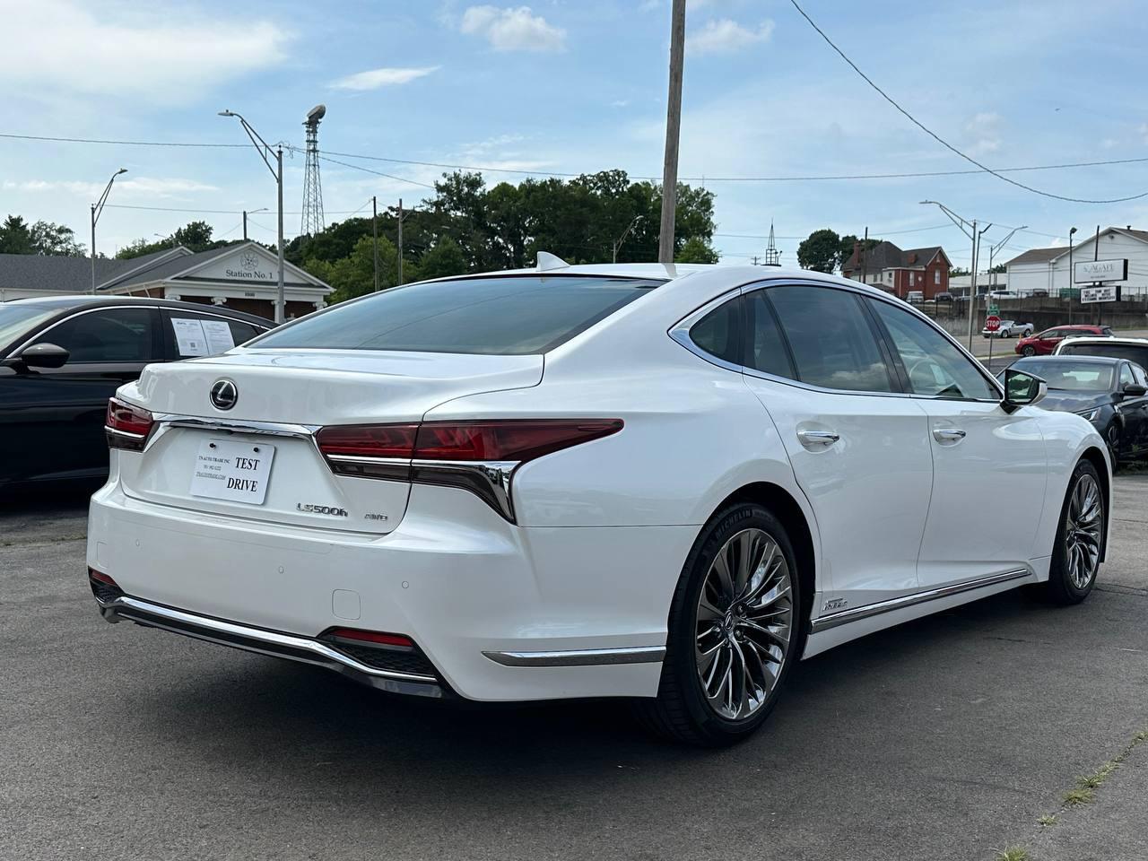 Lexus LS 500h AWD 2018