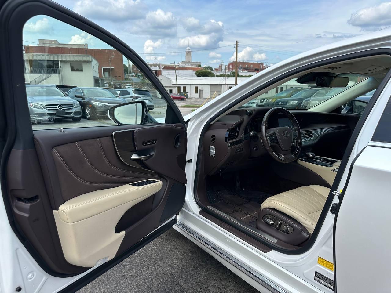 Lexus LS 500h AWD 2018