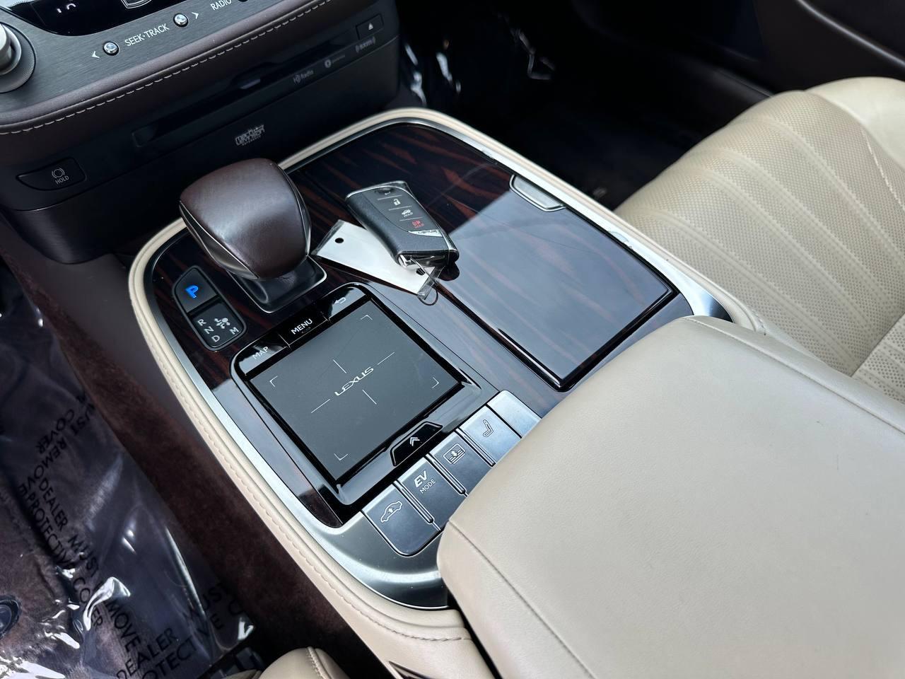Lexus LS 500h AWD 2018