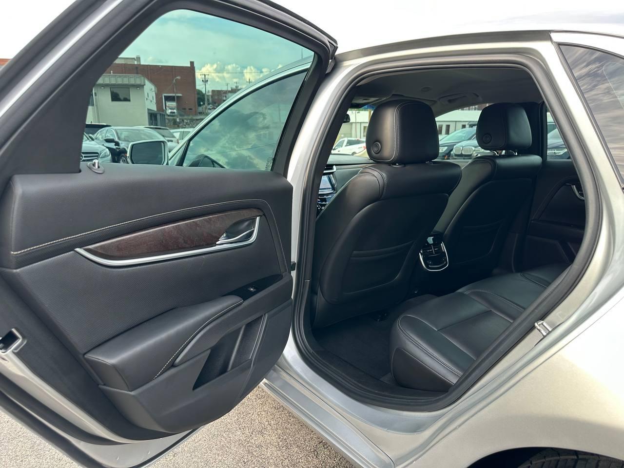 Cadillac XTS Luxury FWD 2019