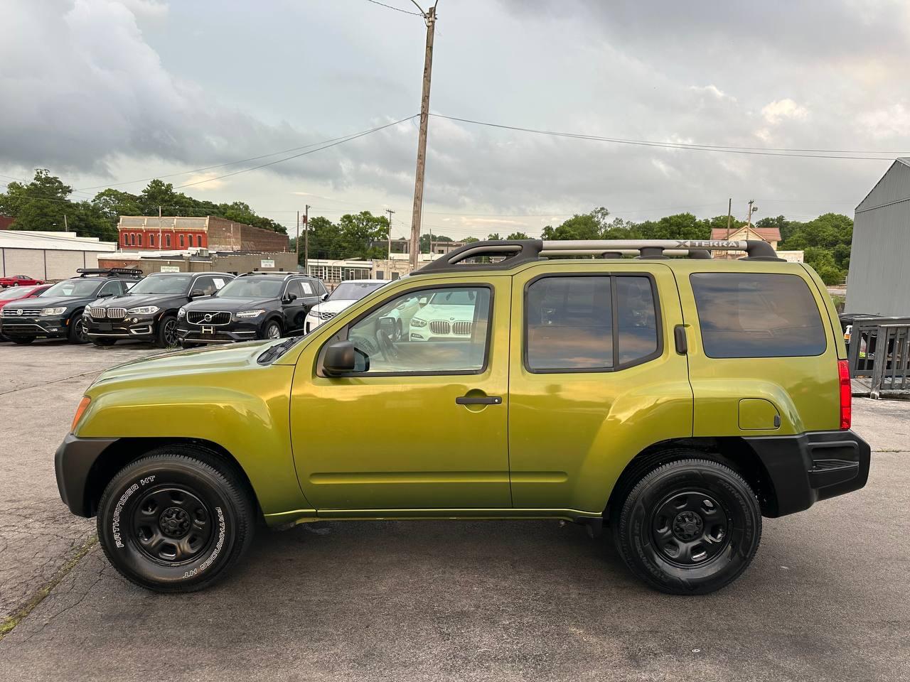 Nissan Xterra S 2WD 2011