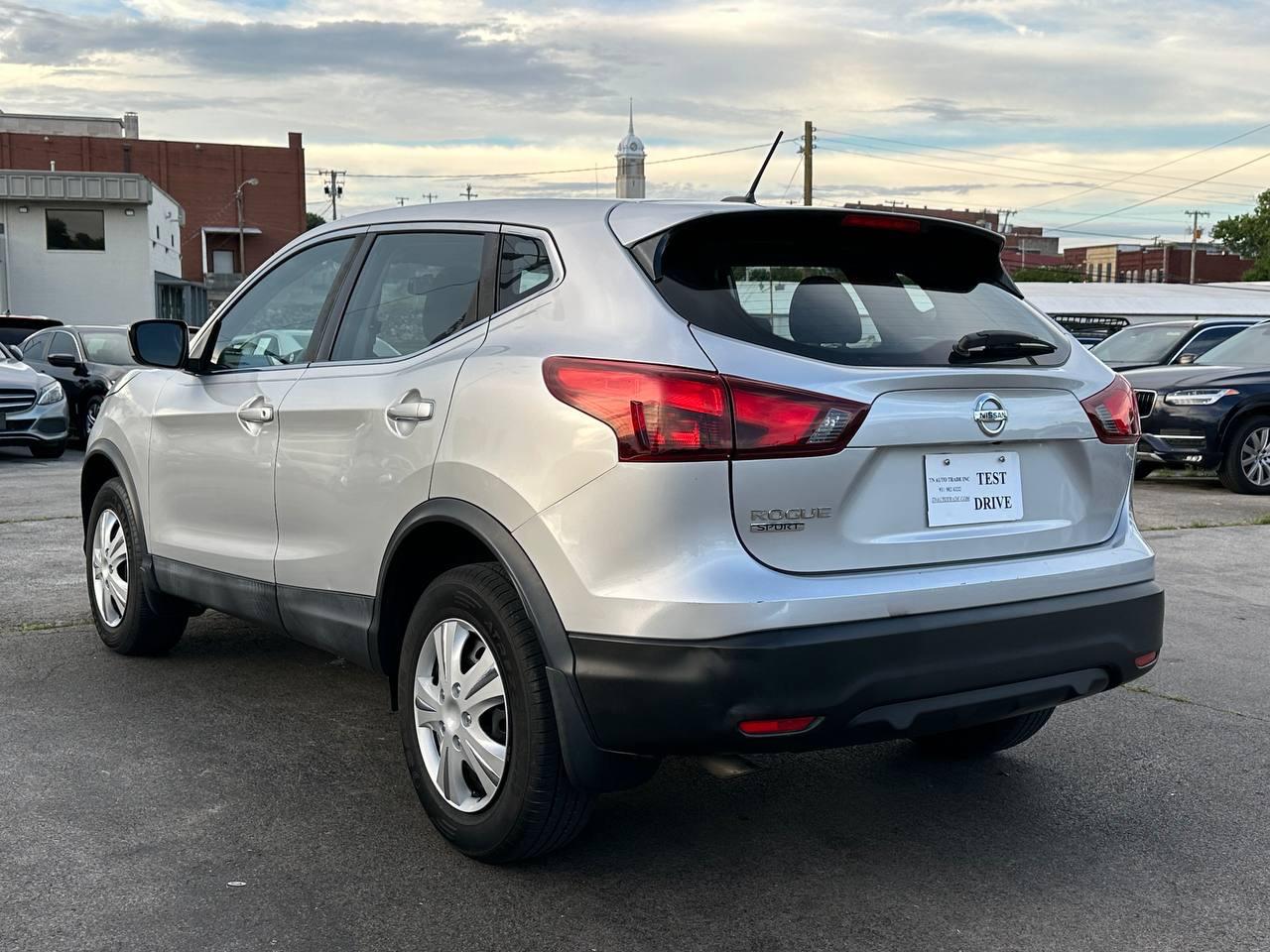 Nissan Rogue Sport S 2018