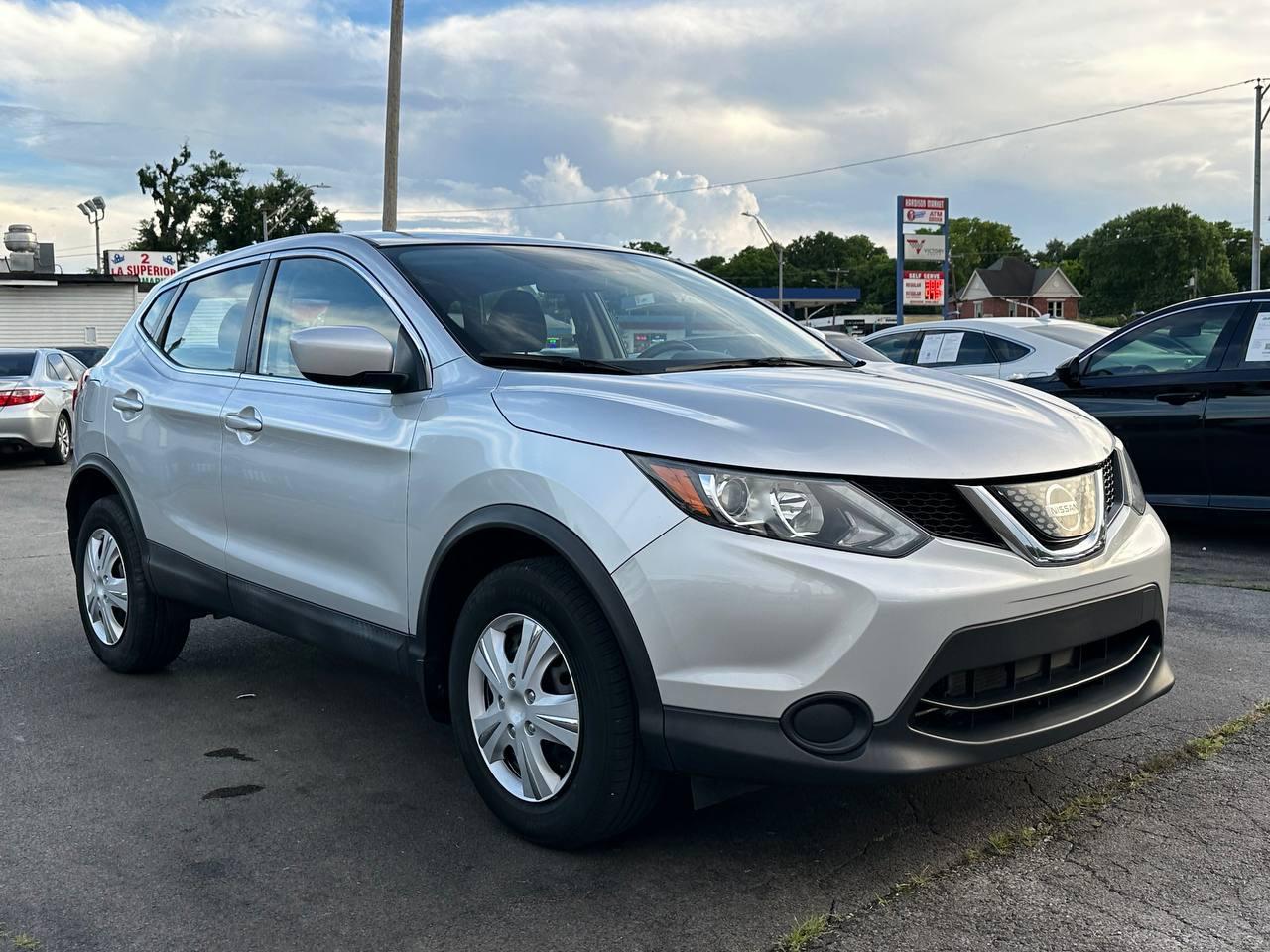 Nissan Rogue Sport S 2018