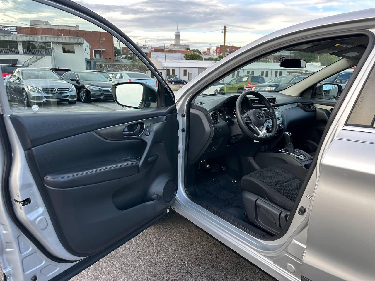 Nissan Rogue Sport S 2018