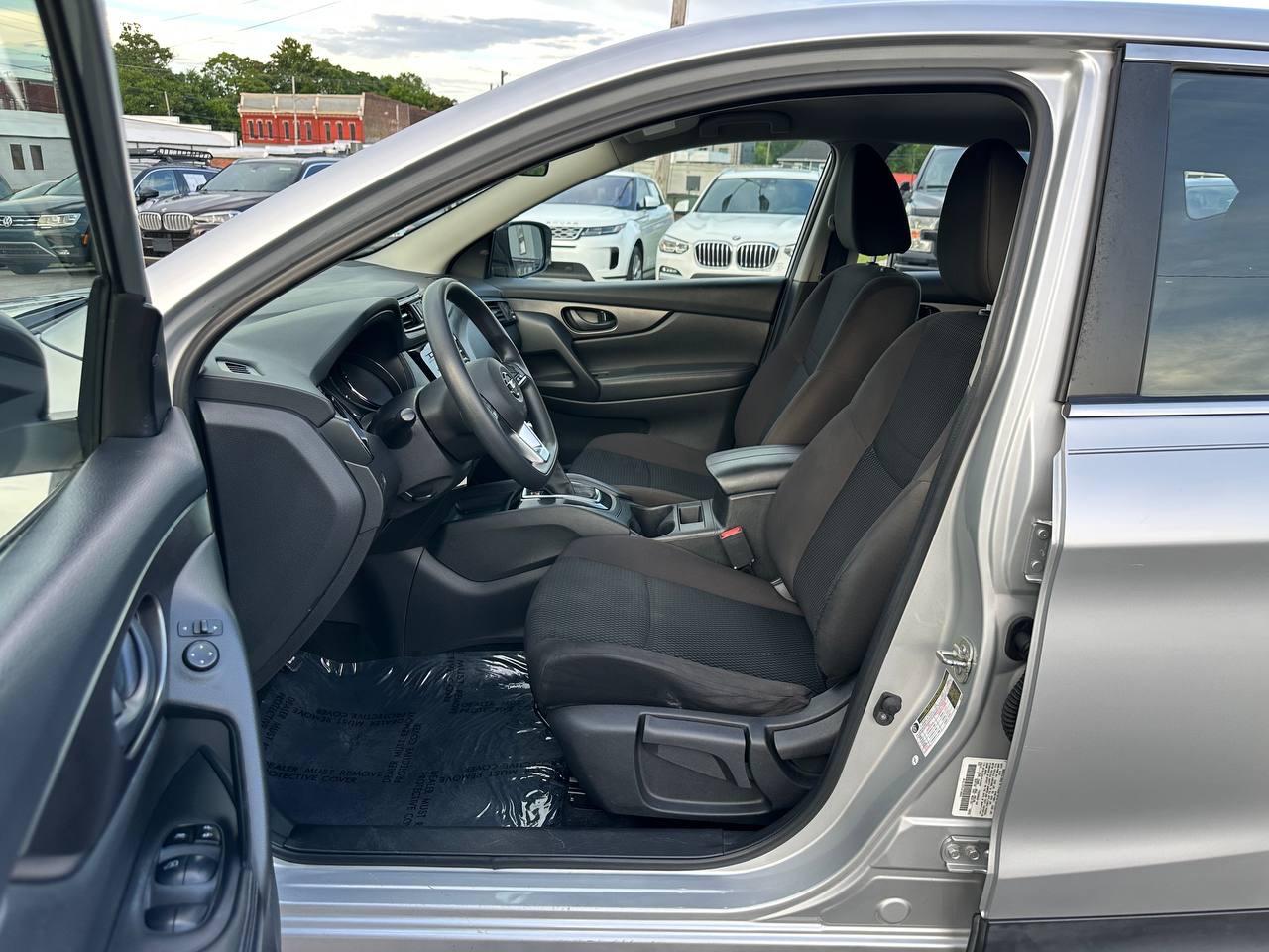 Nissan Rogue Sport S 2018