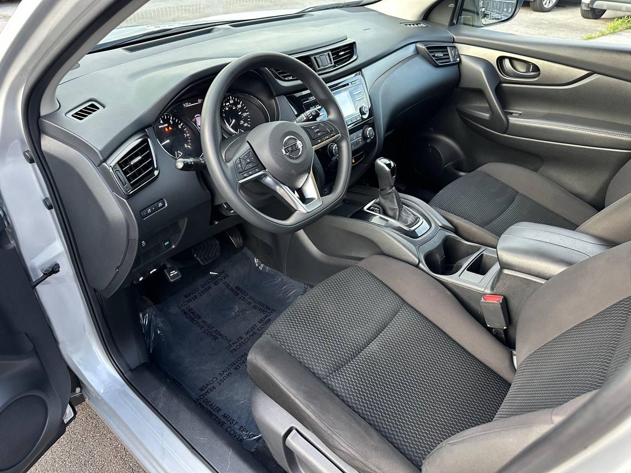 Nissan Rogue Sport S 2018