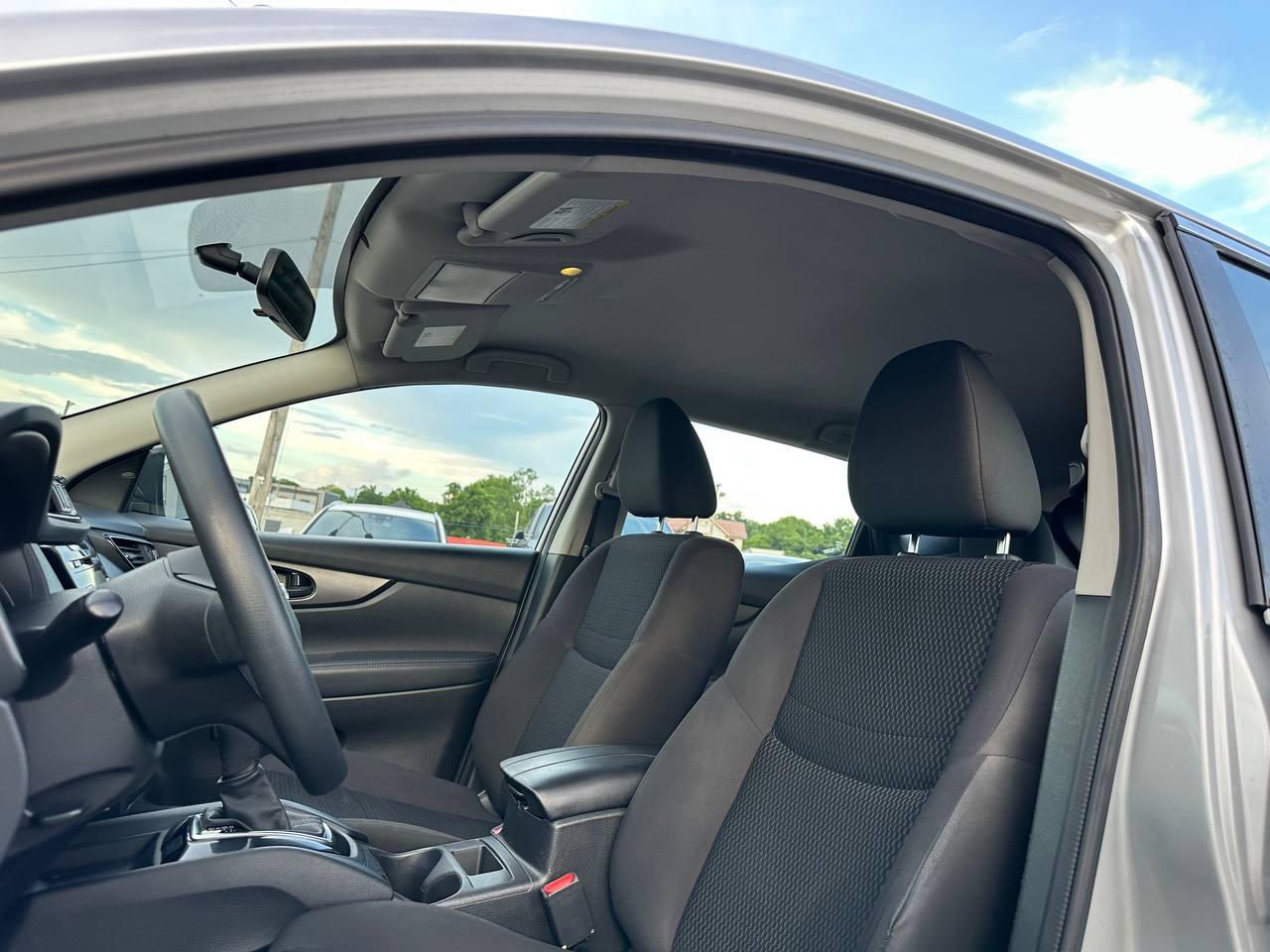 Nissan Rogue Sport S 2018