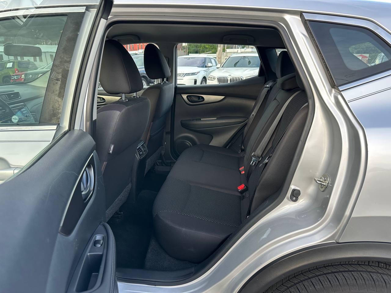 Nissan Rogue Sport S 2018