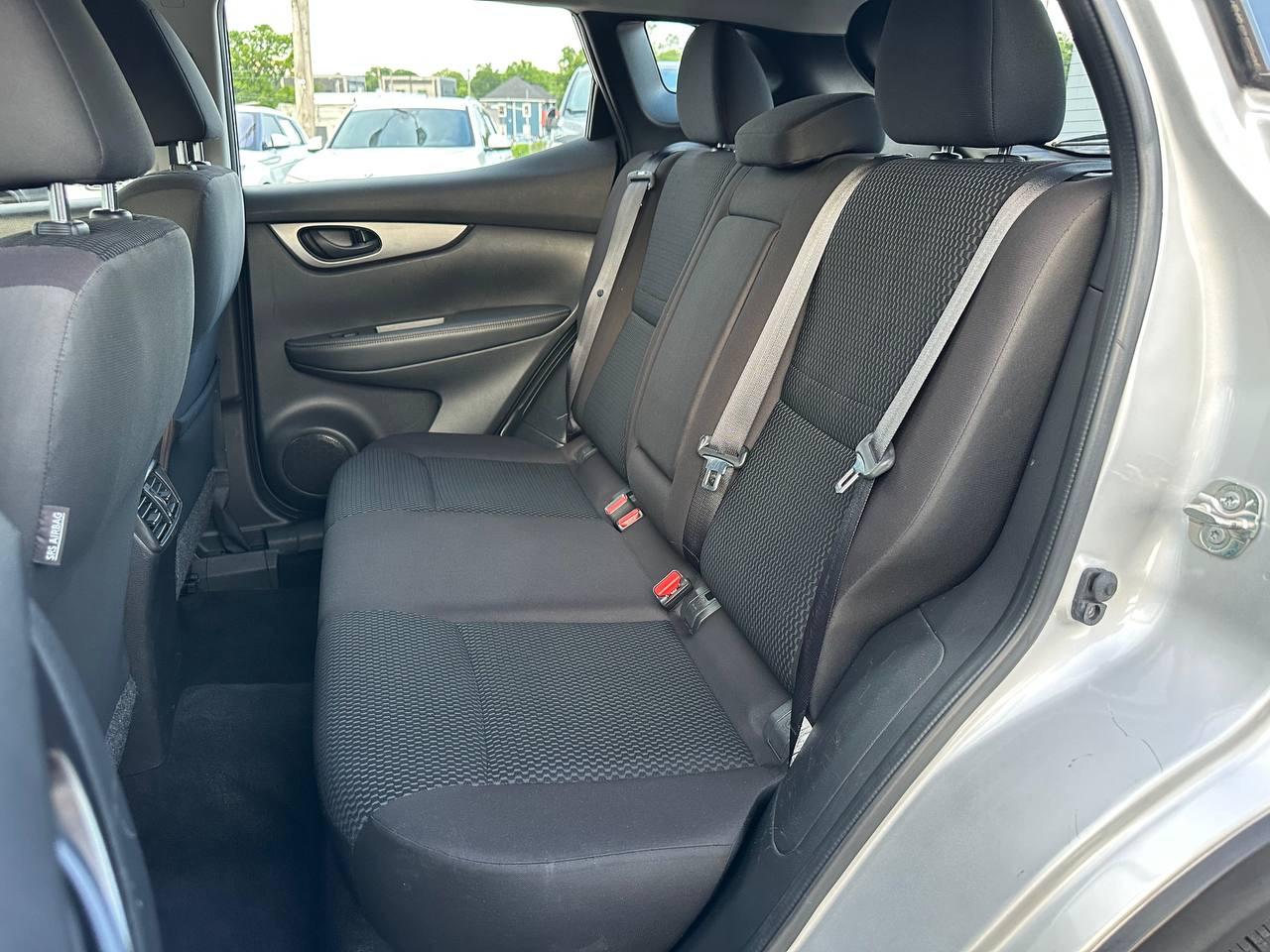 Nissan Rogue Sport S 2018