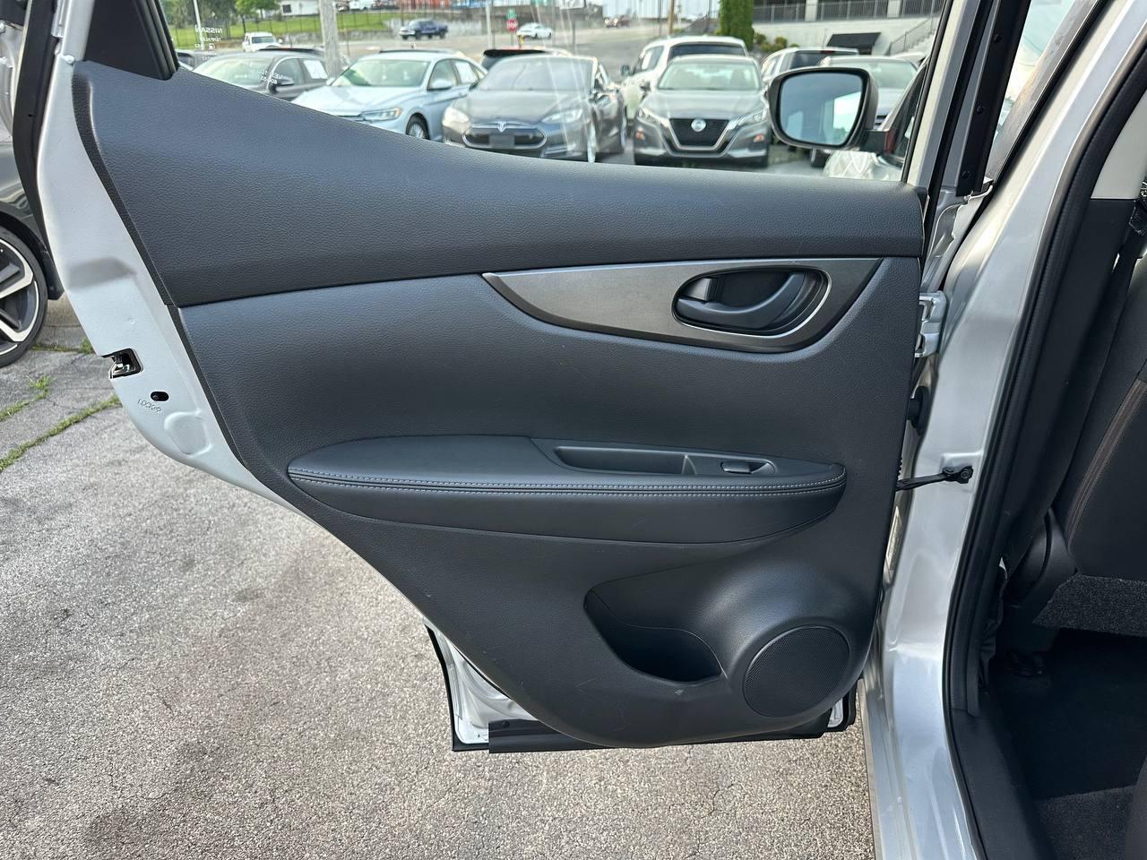 Nissan Rogue Sport S 2018