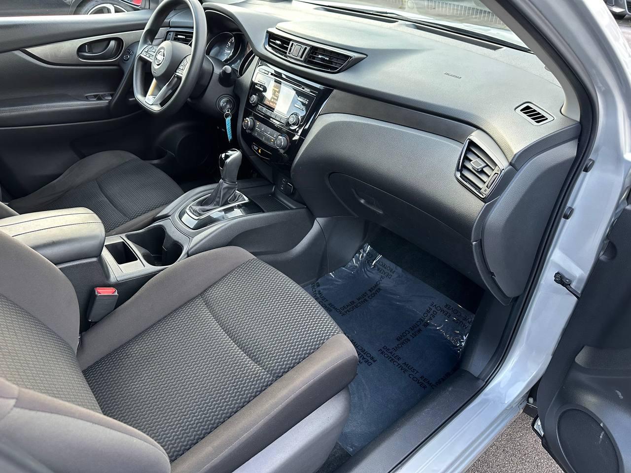Nissan Rogue Sport S 2018