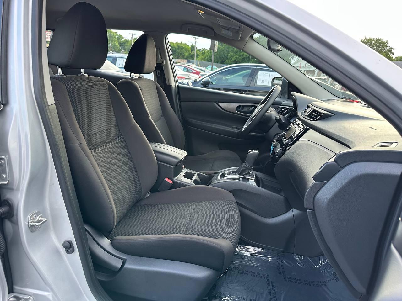 Nissan Rogue Sport S 2018