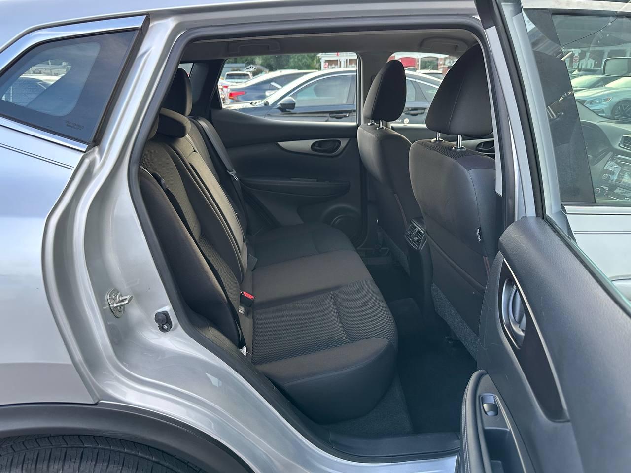Nissan Rogue Sport S 2018