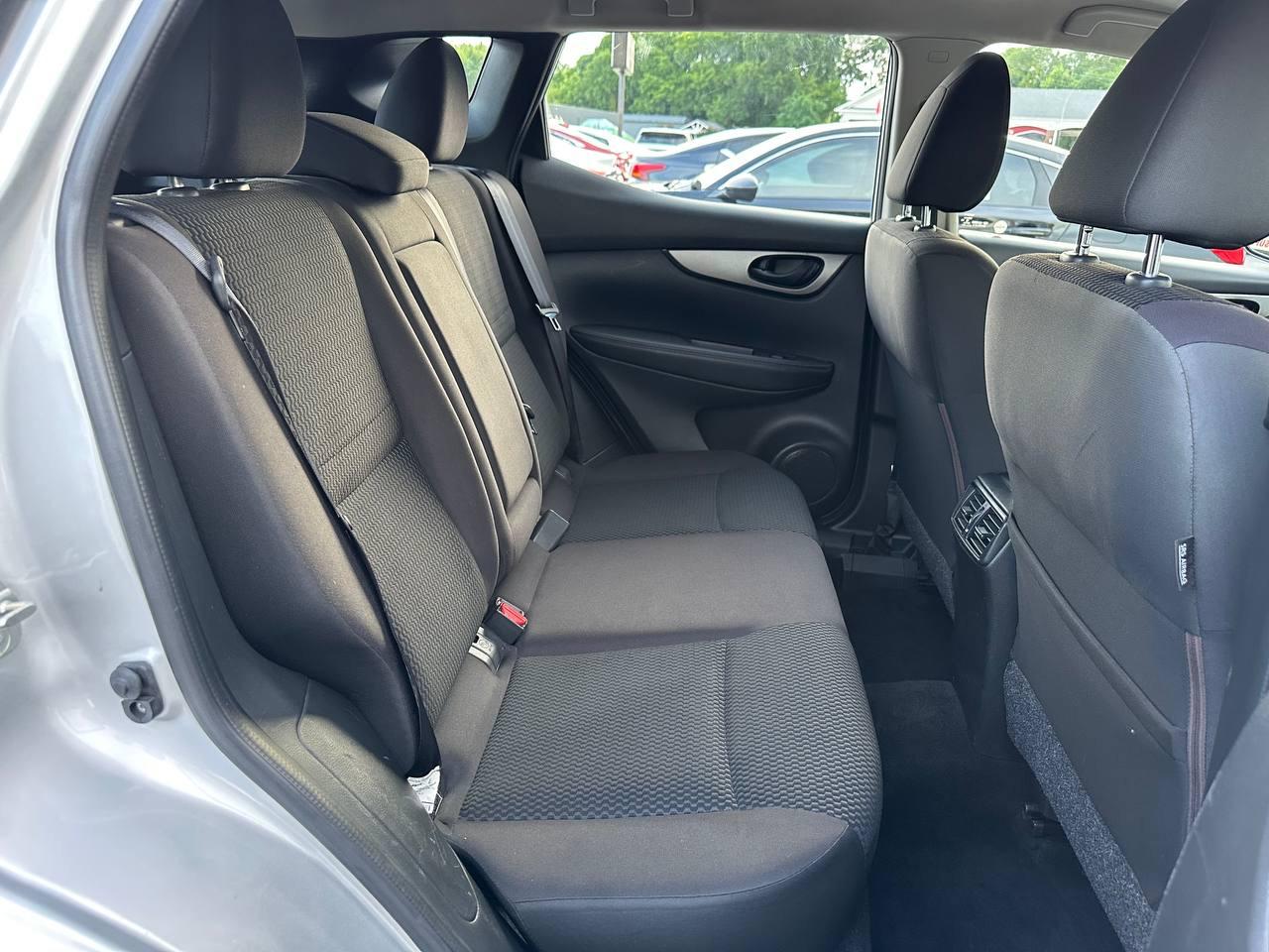Nissan Rogue Sport S 2018