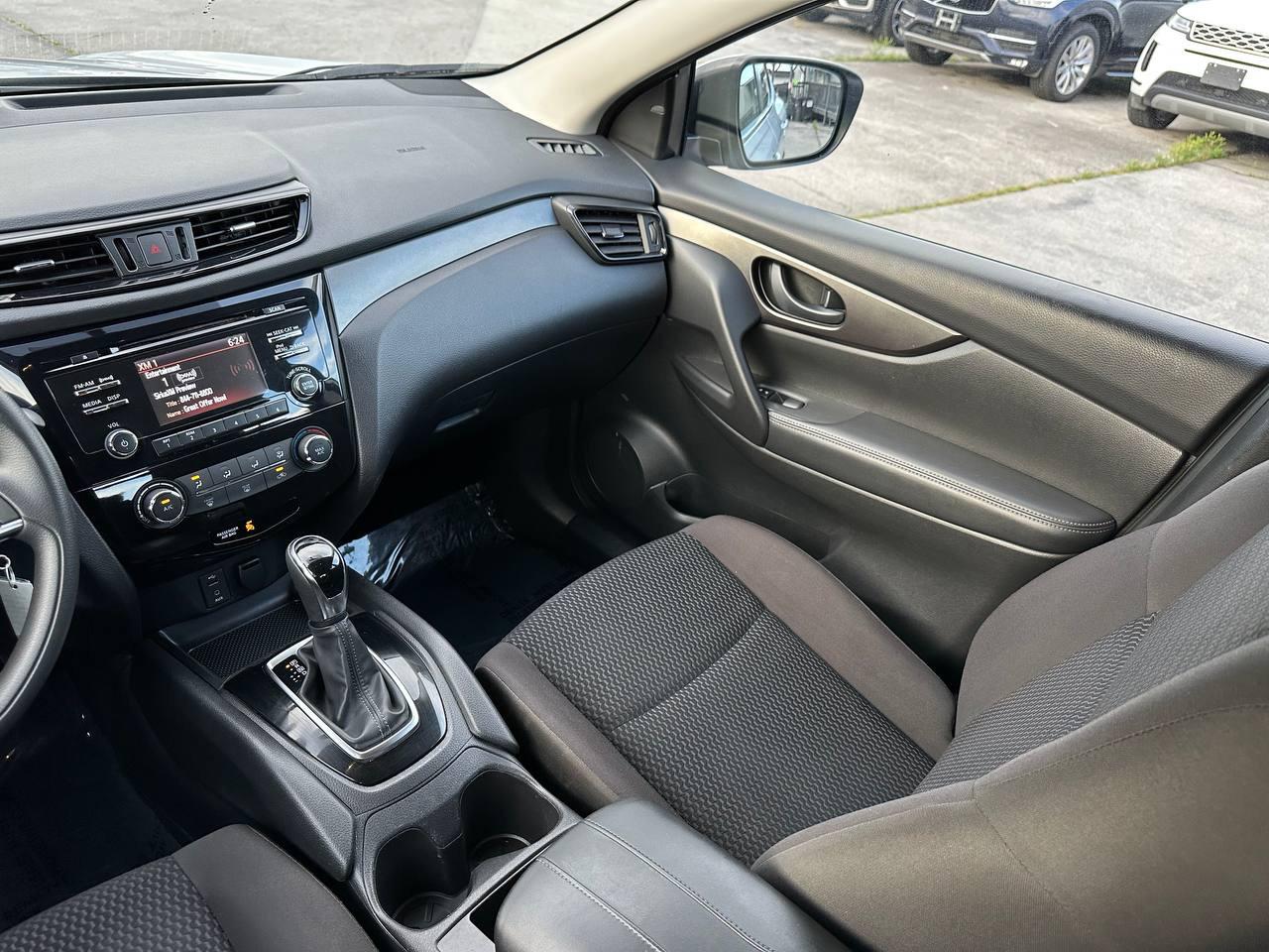 Nissan Rogue Sport S 2018